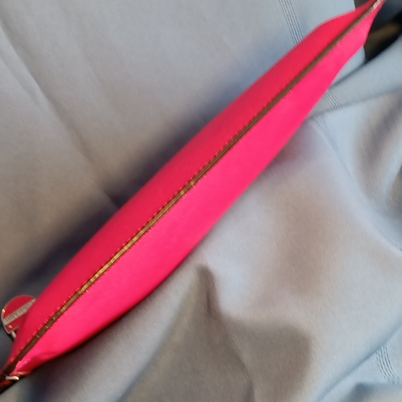 CALVIN KLEIN WRISTLET BAG - Picture 4 of 7